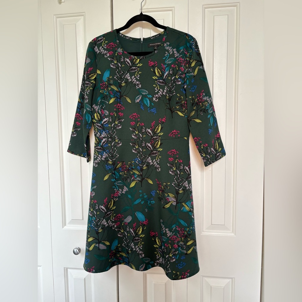 Banana Republic Emerald Green Botanical Floral 3/4 Sleeve Shift Dress - Size 8